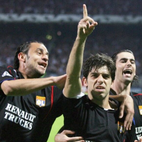 Juninho #8 Lyon 2005/2006 Third ORIGINAL Umbro VTG Rare Soccer Jersey (XL) - Picture 10 of 10